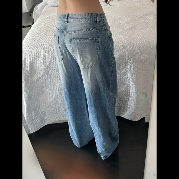 *Like New* I.AM.GIA Low Rise Baggy Jeans - Picture 2 of 5